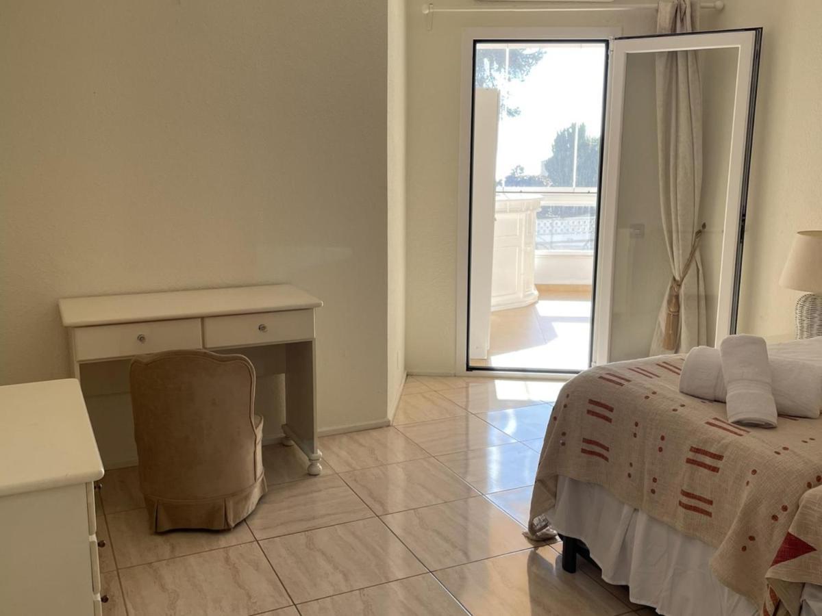 Apartemen Homely Del Mar 5 *